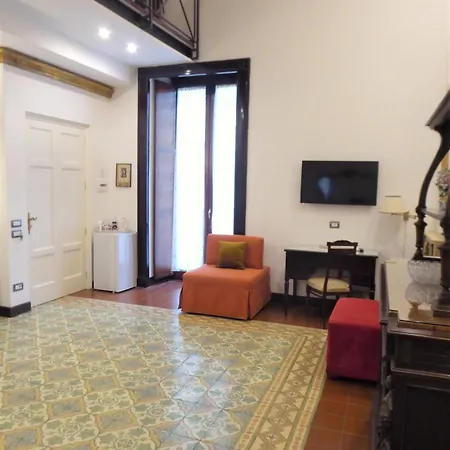 Casa Virgilio In Centro 3*