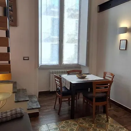 Casa Virgilio In Centro نابولي