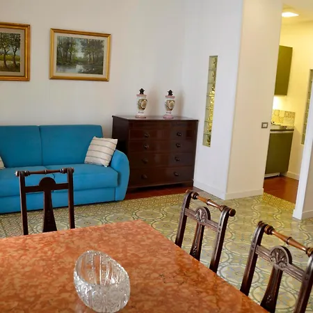 Casa Virgilio In Centro 3* נאפולי