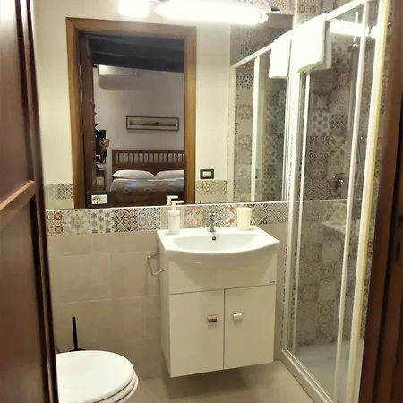 Casa Virgilio In Centro בית הארחה