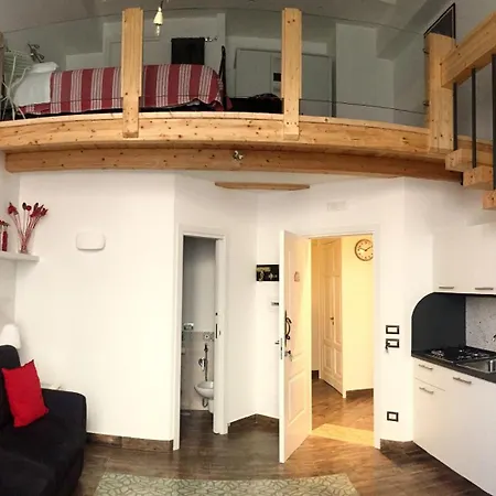 Πανσιόν Casa Virgilio In Centro 3*